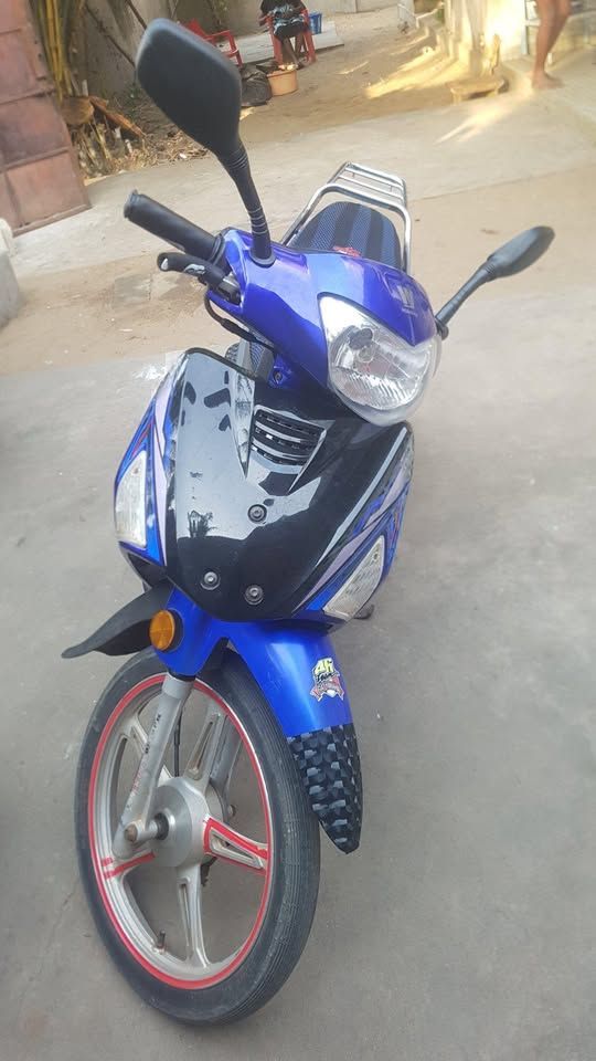 MOTO BEVERLY