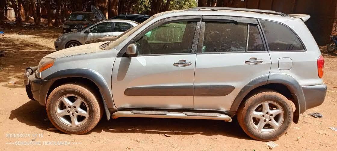 TOYOTA RAV4 INTERMÉDIAIRE