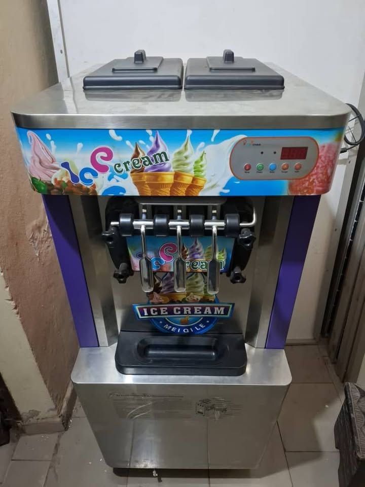 Machine à crème glace nouveau 25L