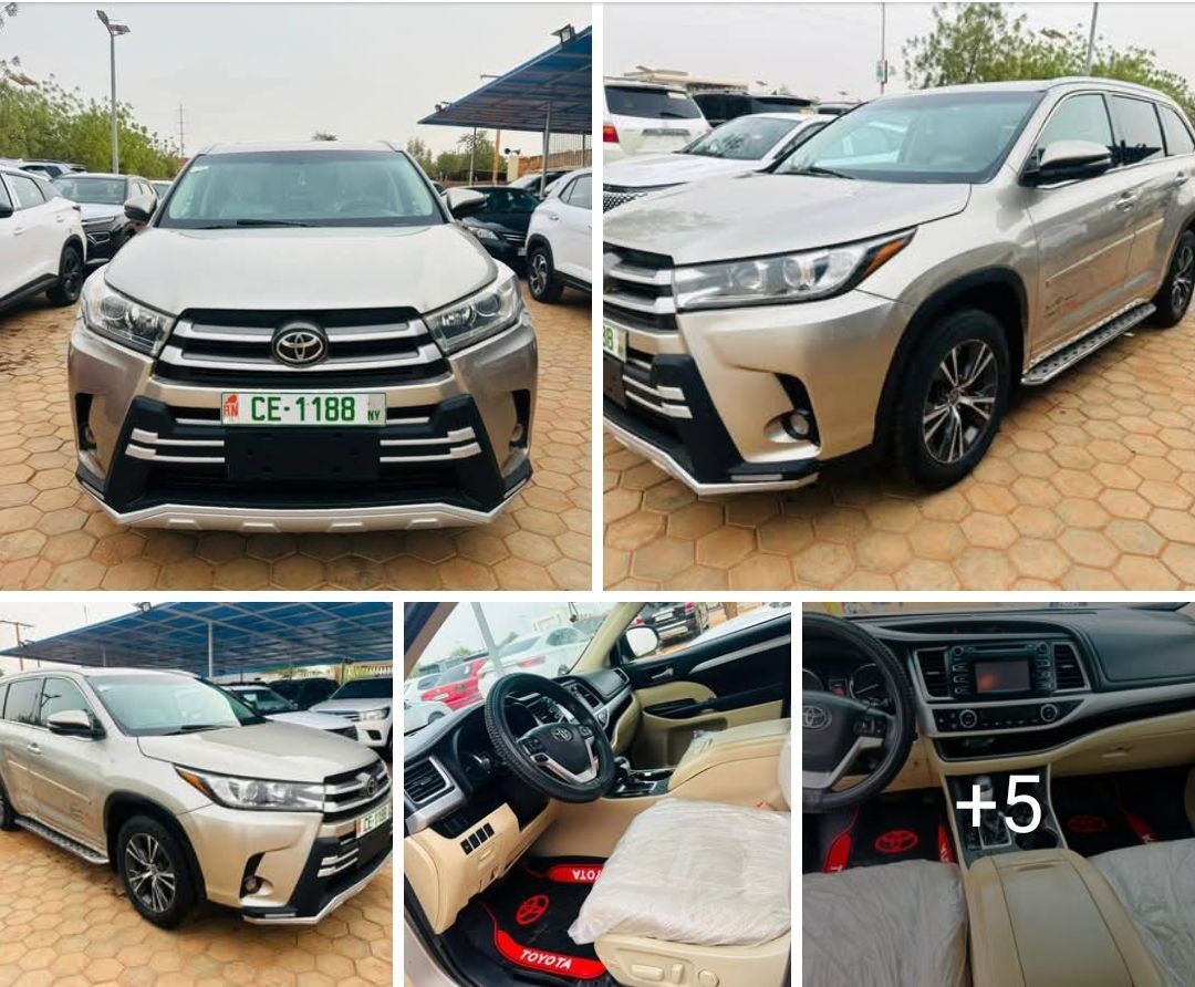 Toyota Highlander  XLE 4WD