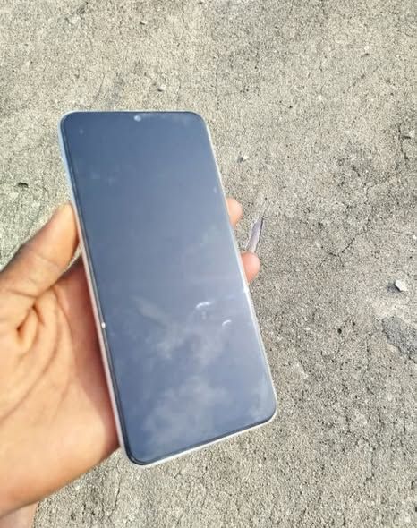 SAMSUNG A13 RAM 4 64gb nickel