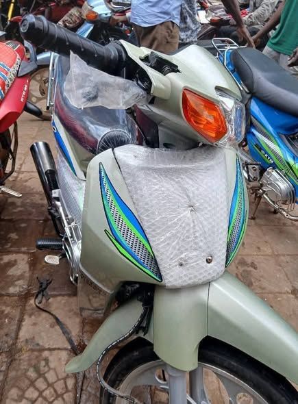Moto Djakarta neuf