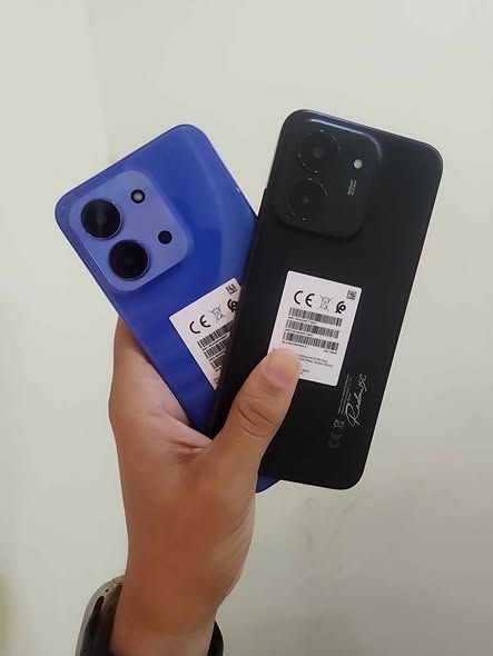 Redmi 15c en bleu et noir