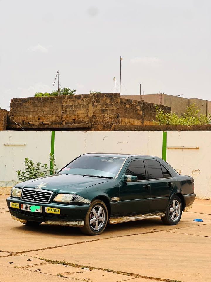 Mercedes Élégance Manuel